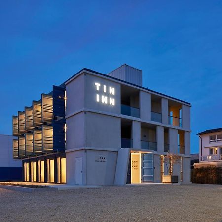 Tin Inn - Erkelenz - Das Hotel Aus Hochwertig Ausgebauten Ueberseecontainern ภายนอก รูปภาพ