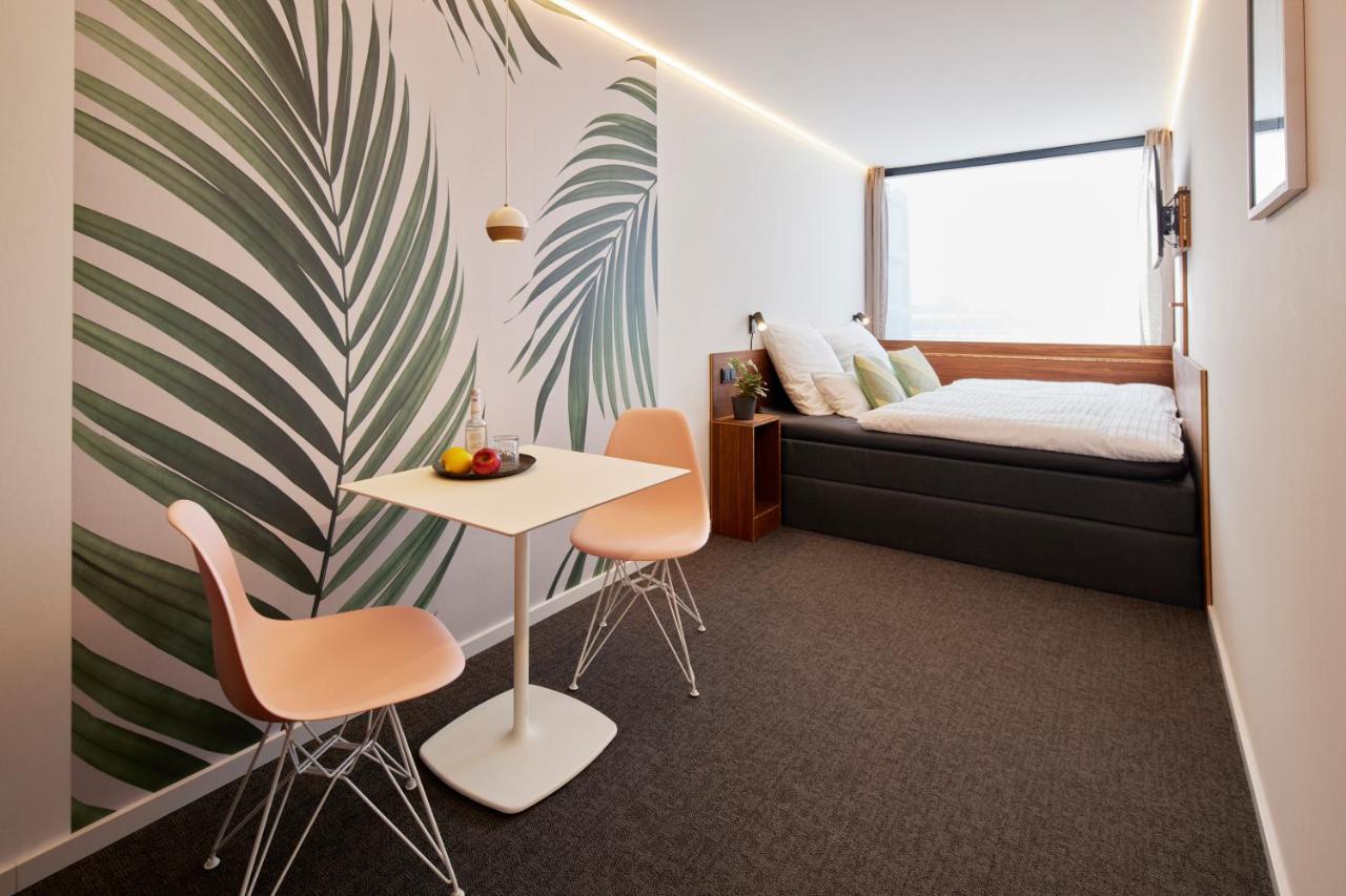 Tin Inn - Erkelenz - Das Hotel Aus Hochwertig Ausgebauten Ueberseecontainern ภายนอก รูปภาพ